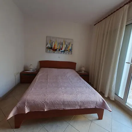 Olive Garden Pag Apartment *