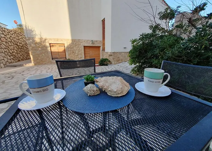 Olive Garden Pag * Pag Town