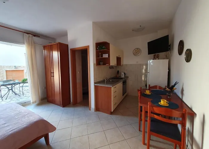 Διαμέρισμα Olive Garden Pag *