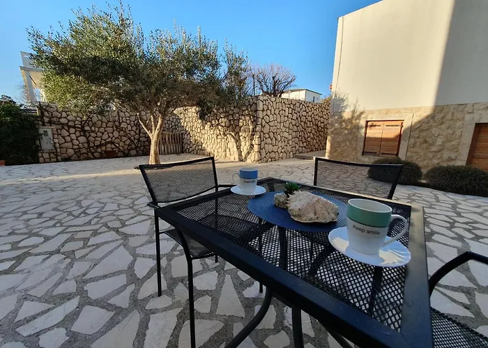 Διαμέρισμα Olive Garden Pag Pag Town